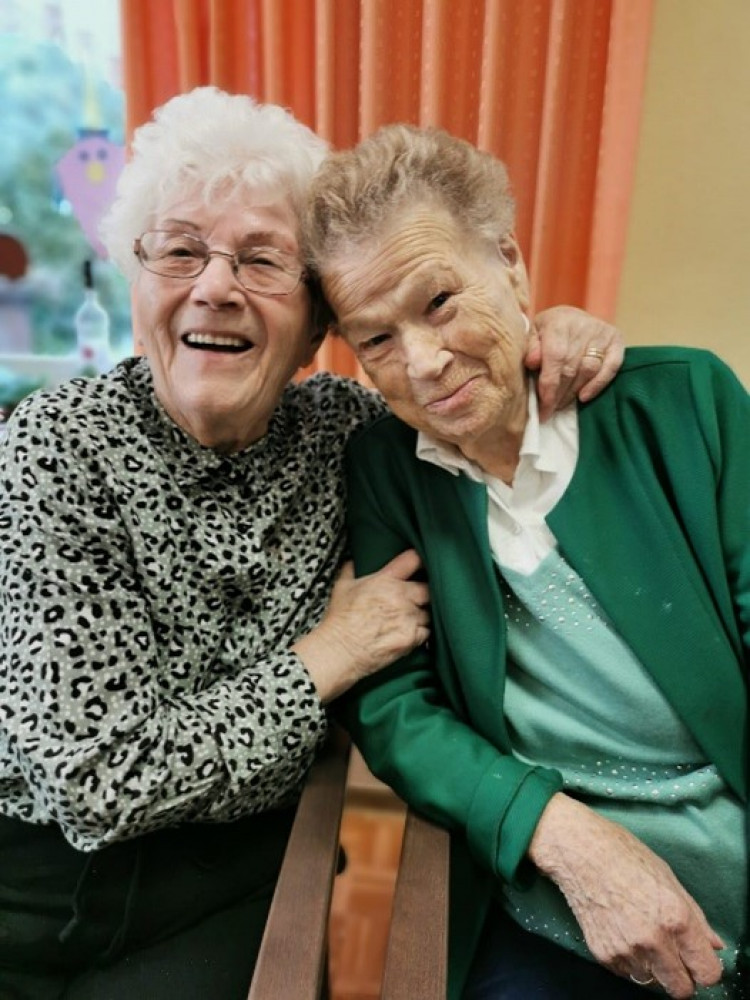 Wir trinken noch a Flascherl Wein… - inter pares Sozialholding GmbH Wir trinken noch a Flascherl Wein… - inter pares Sozialholding GmbH